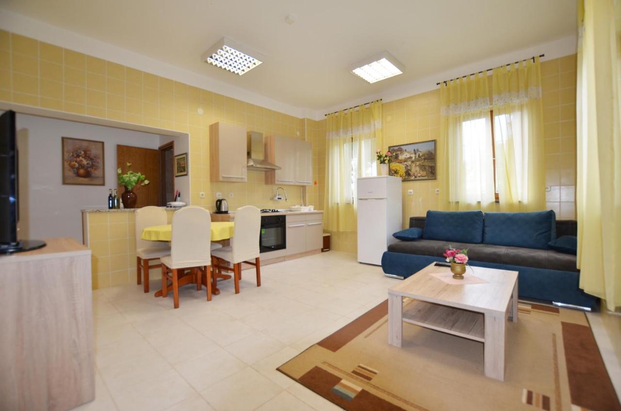 Zminj Apartments Extérieur photo