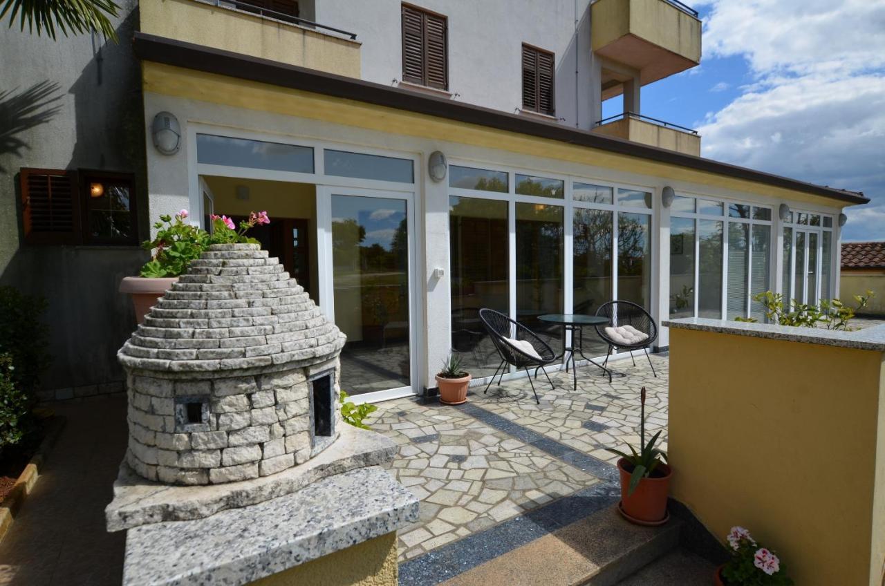 Zminj Apartments Extérieur photo